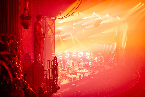 250923_AdamBertaPhoto-LouisvillePalace-2