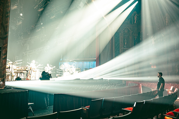 250923_AdamBertaPhoto-LouisvillePalace4175
