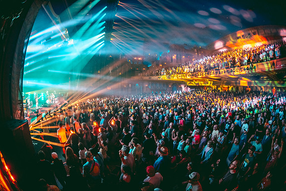 250923_AdamBertaPhoto-LouisvillePalace4755