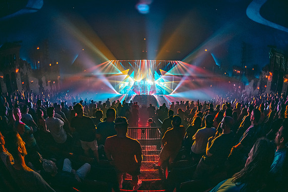 250923_AdamBertaPhoto-LouisvillePalace5137