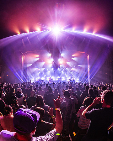 250924_AdamBertaPhoto-LouisvillePalace7407
