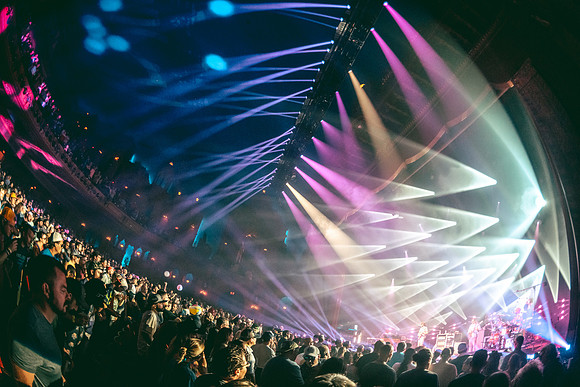 250924_AdamBertaPhoto-LouisvillePalace8143