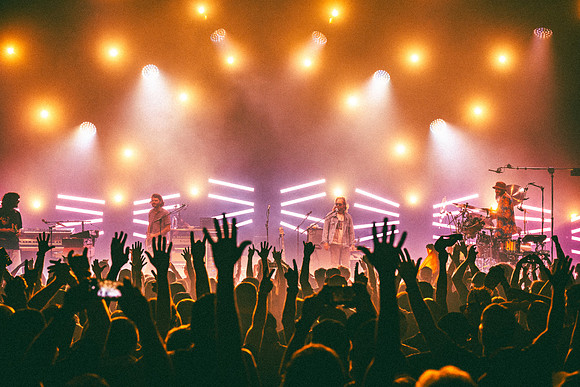 250924_AdamBertaPhoto-LouisvillePalace9682