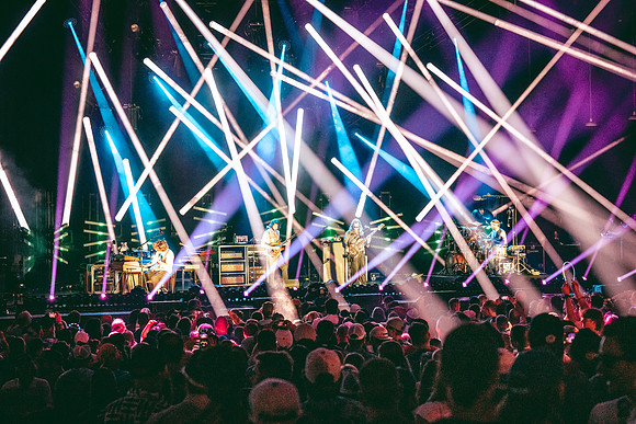 250927_AdamBertaPhoto-PNCBankPavilion-4372