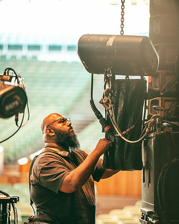 251004_AdamBertaPhoto-MannCenter-4905