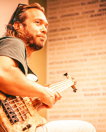 251004_AdamBertaPhoto-MannCenter-5678