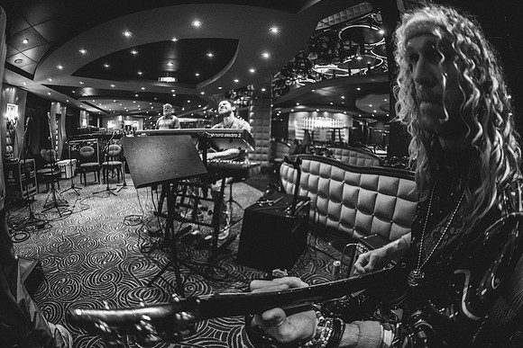 260210_AdamBertaPhoto-JamCruise-8100