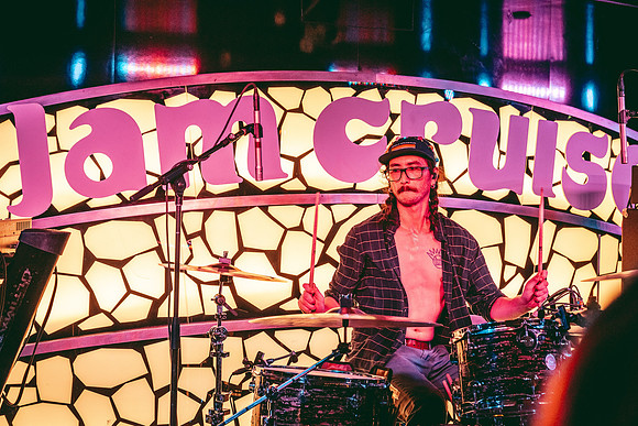 260211_AdamBertaPhoto-JamCruise-0508