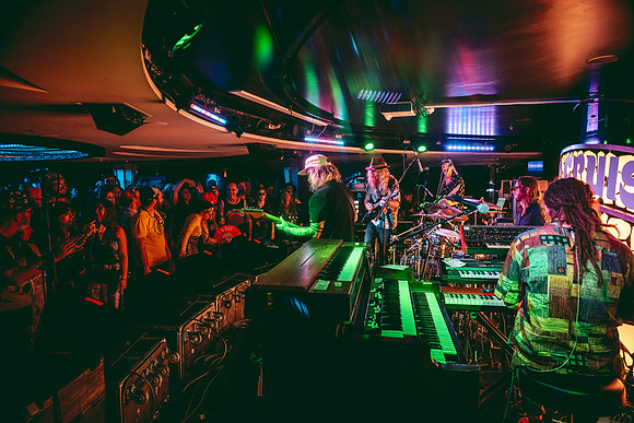 260211_AdamBertaPhoto-JamCruise-2841