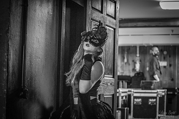 11132021-PKL05154-Bertaphoto-Oddball