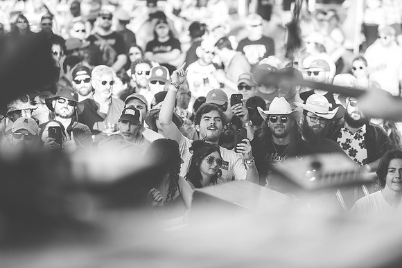 20230503-BertaPhoto-Daze Between-H0S_6936