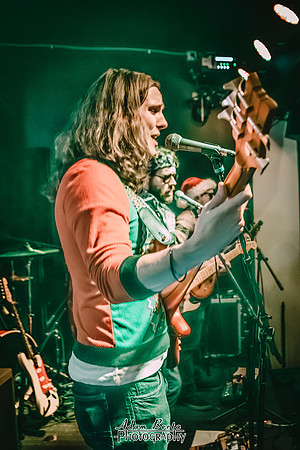 12.21.2018-BareFuzz - Woodlands Tavern - Werks Holiday Party - FULL RESOLUTION-7255