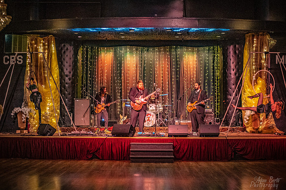 11132021-PKL05193-Bertaphoto-Oddball