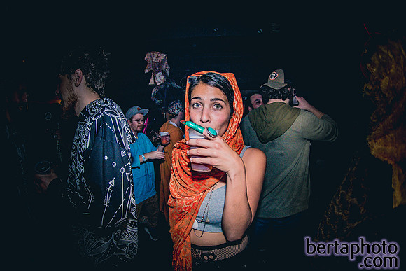 HalloWEIRD-HQ-20mb_size_limit-7002