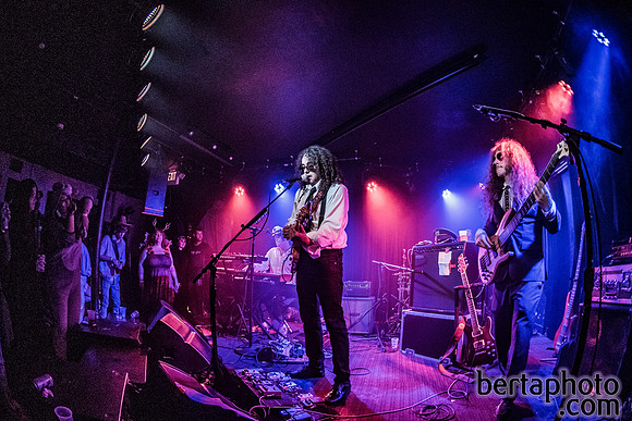 HalloWEIRD-HQ-20mb_size_limit-6672