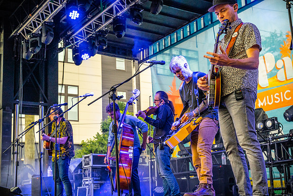 20220708 - BertaStringdusters - 02575
