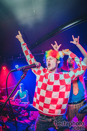 HalloWEIRD-HQ-20mb_size_limit-6852