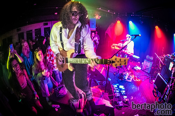 HalloWEIRD-HQ-20mb_size_limit-6759